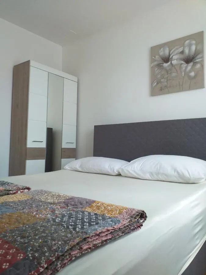 Apartments Golic Biograd Na Moru