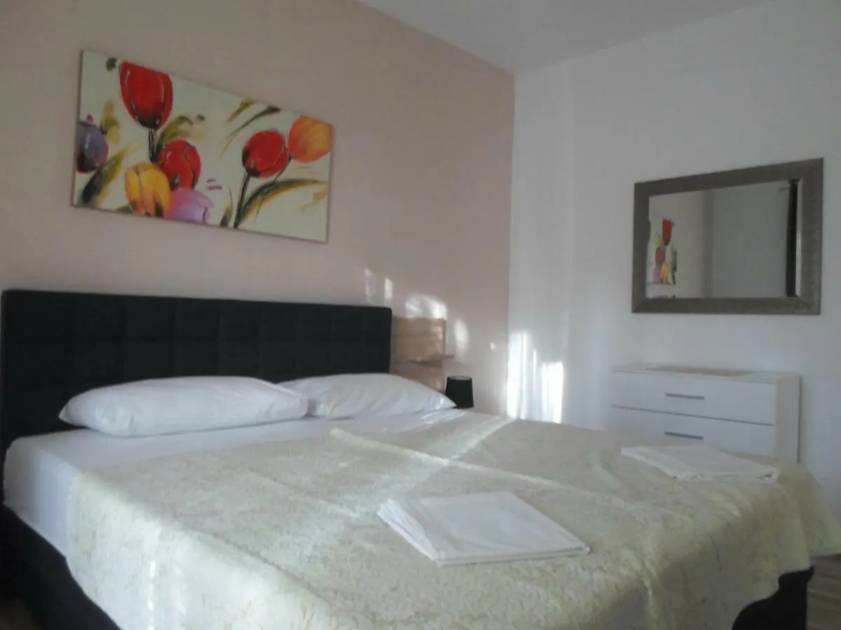 Apartments Golic Biograd Na Moru 0*,  Croazia